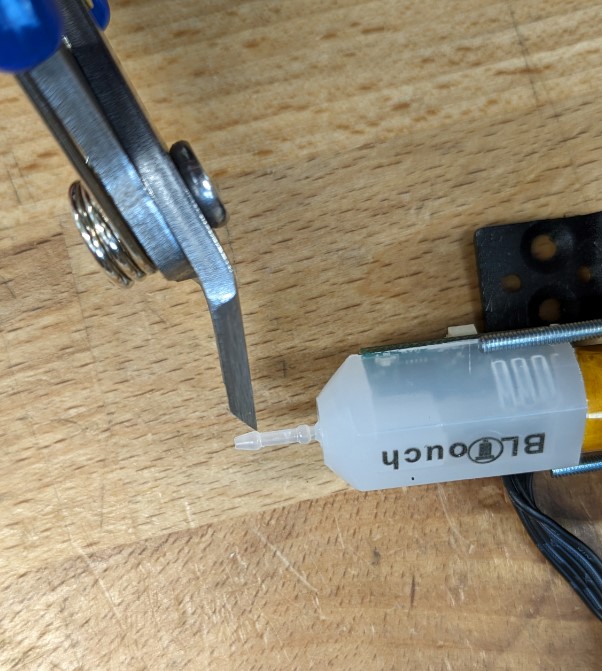 Cut the tip of the BLTouch