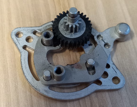 A v2 K1 extruder is identified by its matte finish.